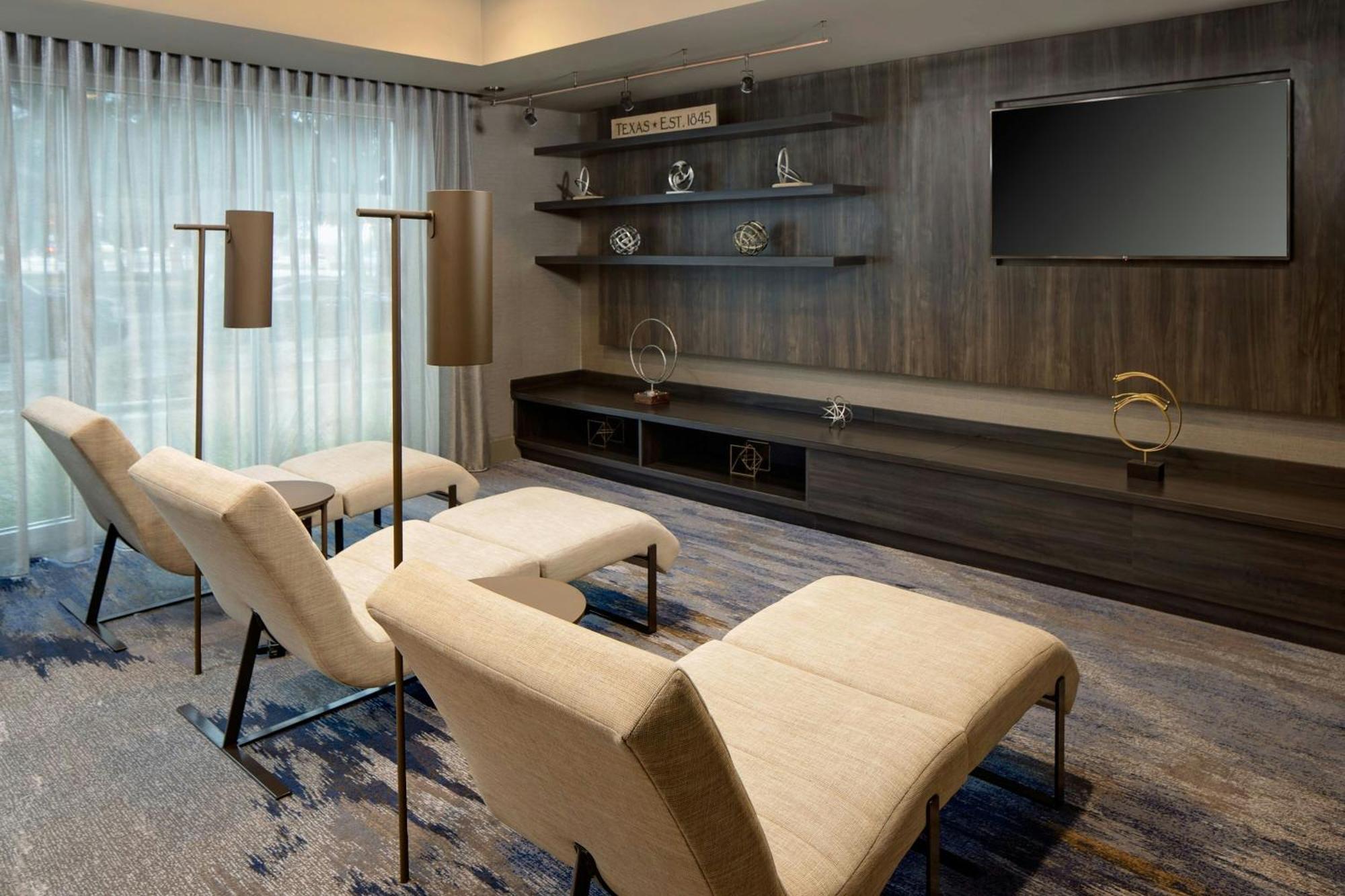Courtyard By Marriott Dallas Downtown/Reunion District Экстерьер фото