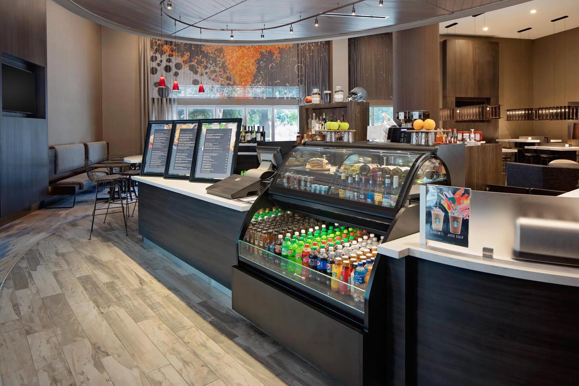 Courtyard By Marriott Dallas Downtown/Reunion District Экстерьер фото